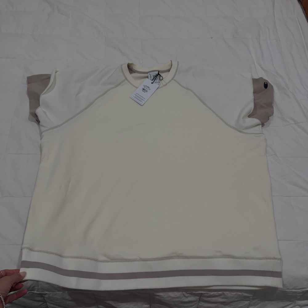 NWT Champion Cream Boxy Short Sleeve Sweatshirt